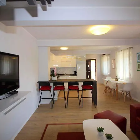 In Porec/istrien 10446 Apartment *